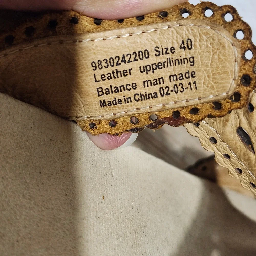 Dansko Brown Leather Floral Laser Cut Wedge Slide Sandals Womens 40 Boho Retro